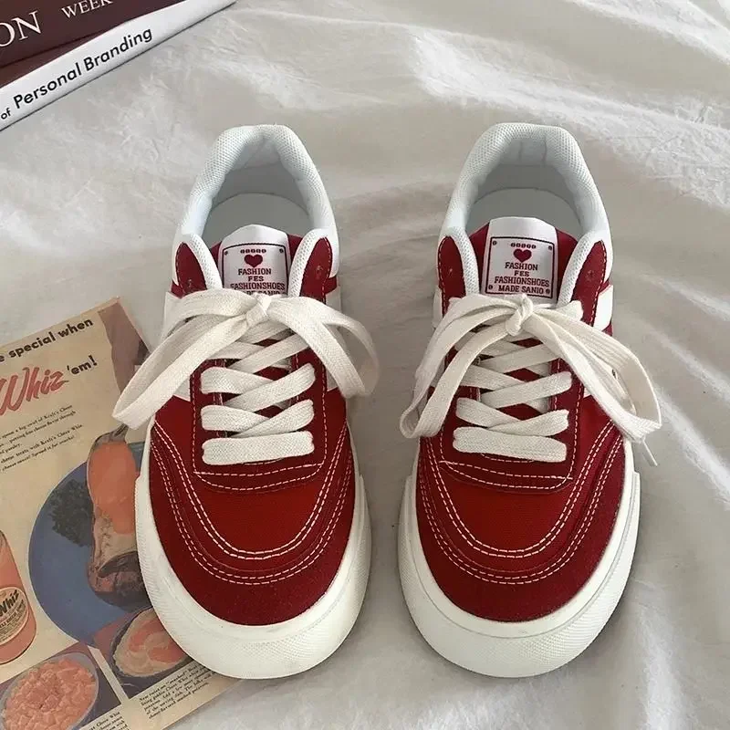2024 nuove donne rosse scarpe  - Vans Shoes Old Skool recensione e prezzo